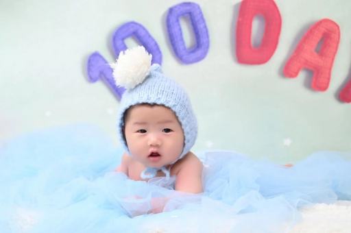 借卵生子咨询怀孕初期肚子胀放屁